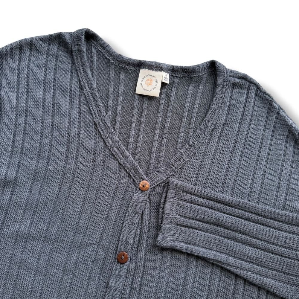 Live In The Moment Womens S Gray Ribbed Knit Button Tie Front V-Neck Blouse Boho